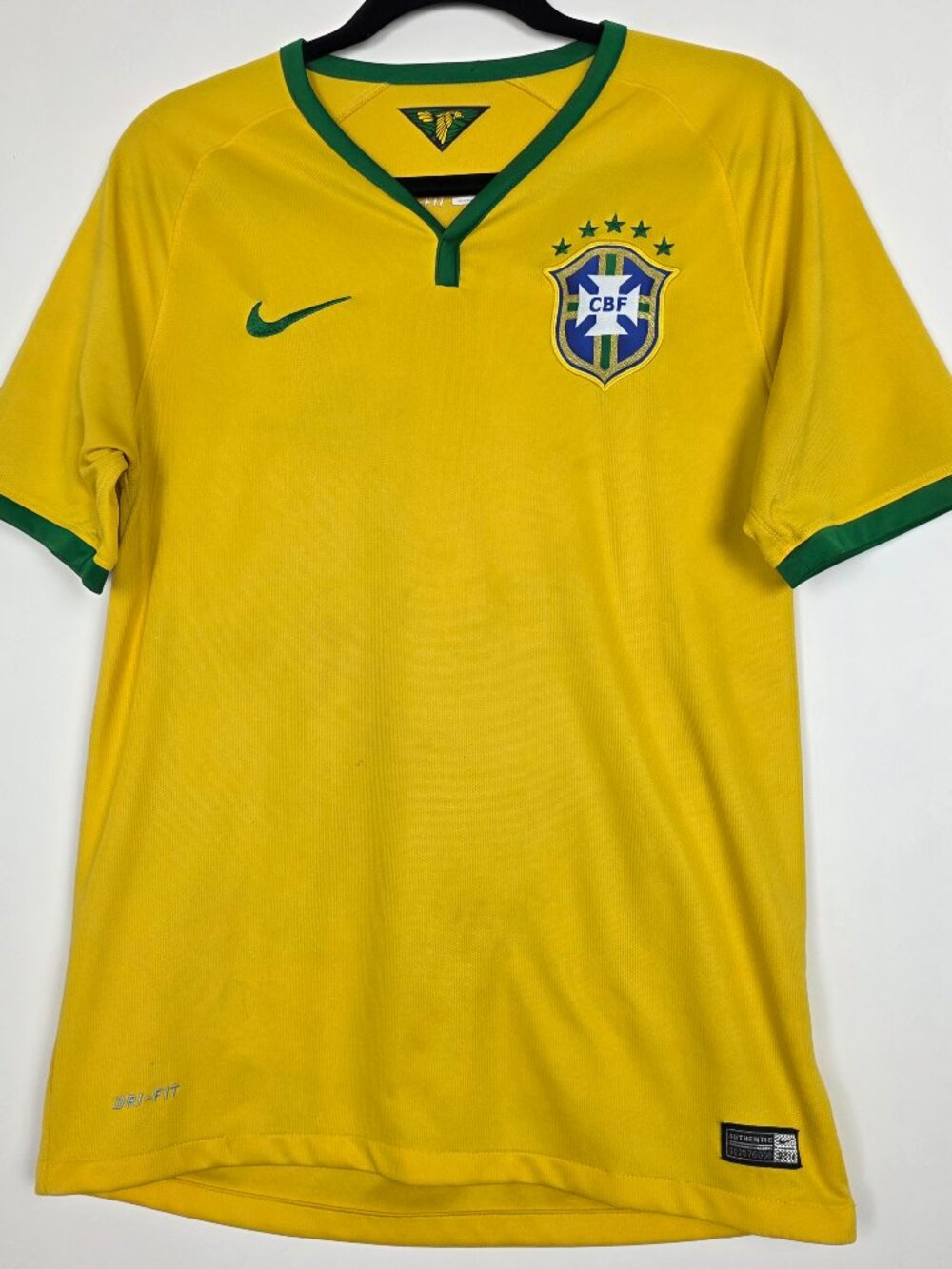 Nike Dri Fit Brazil 2014 World Cup Stadium Home Mens Medium Yellow Soccer Jersey